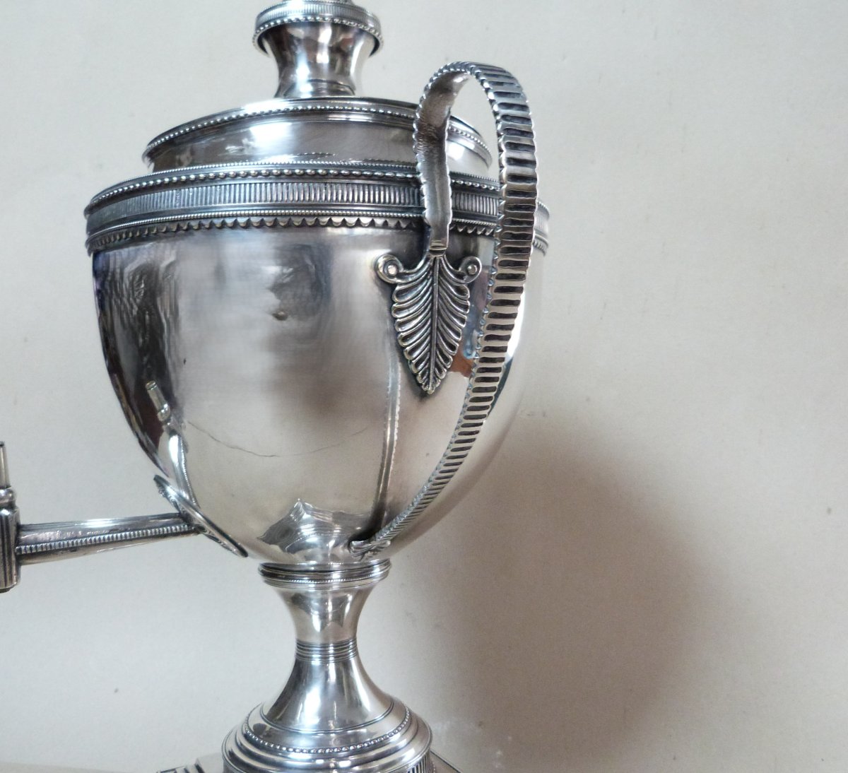 Grand Samovar d'époque empire en métal doublé argent début du XIXeme siècle-photo-3