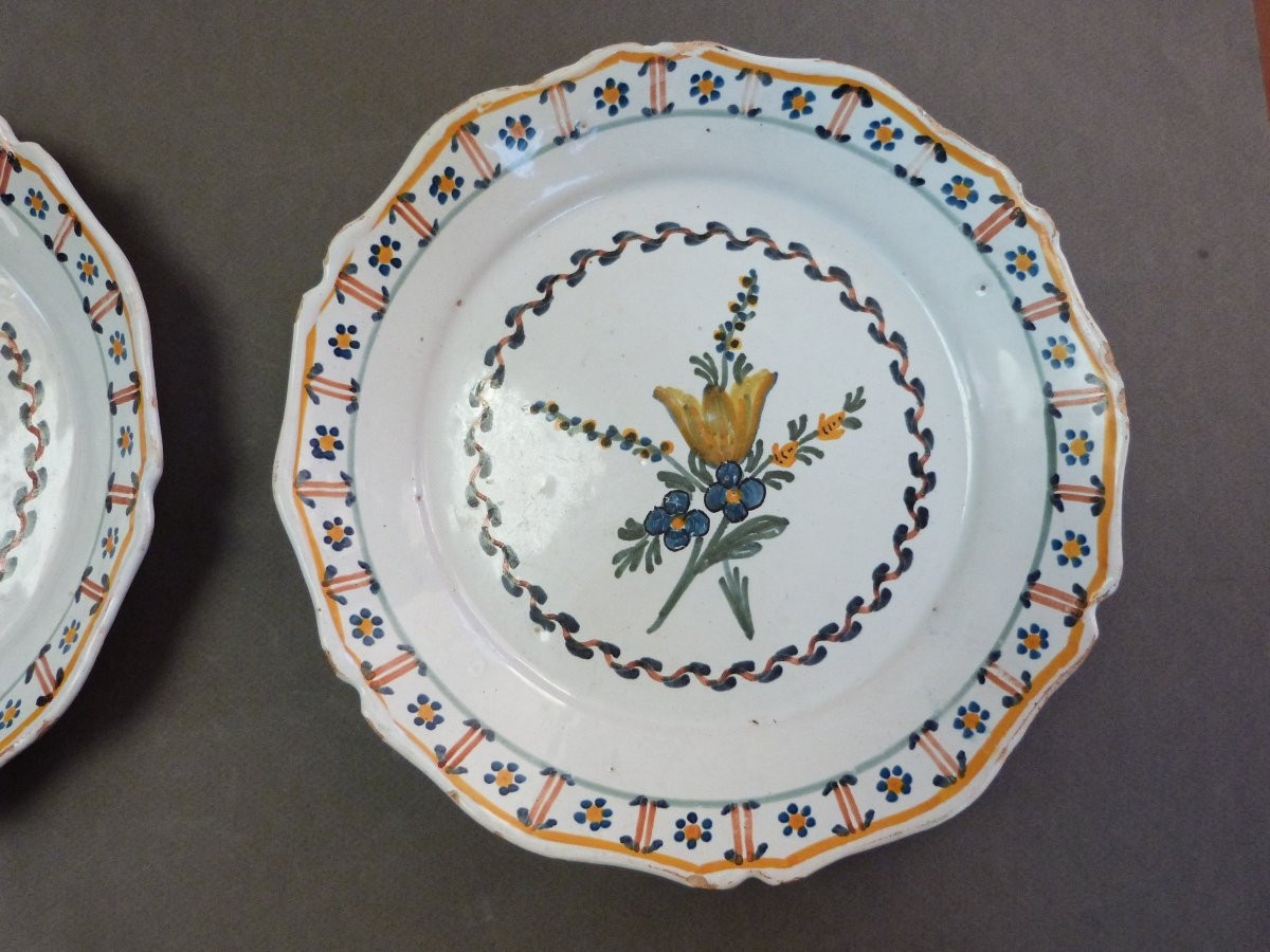 paire d'assiettes en faïence du XVIIIeme attribuées à La Rochelle -photo-3