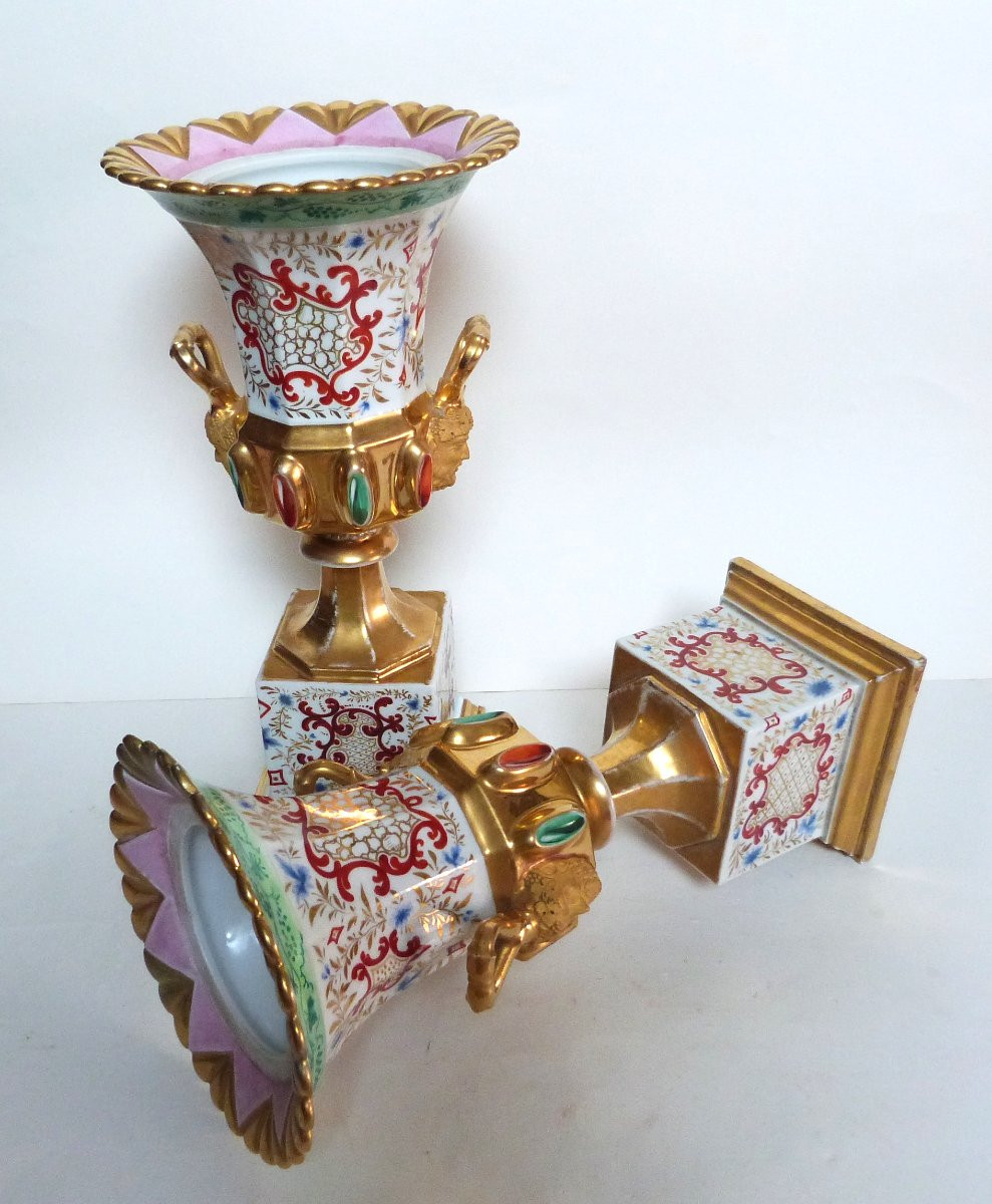 Paire de vases Médicis en porcelaine de Paris vers 1830 -photo-4
