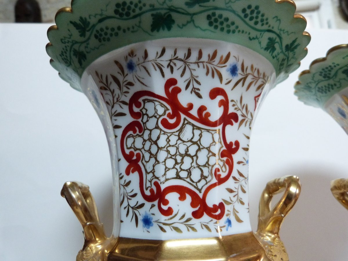 Paire de vases Médicis en porcelaine de Paris vers 1830 -photo-4