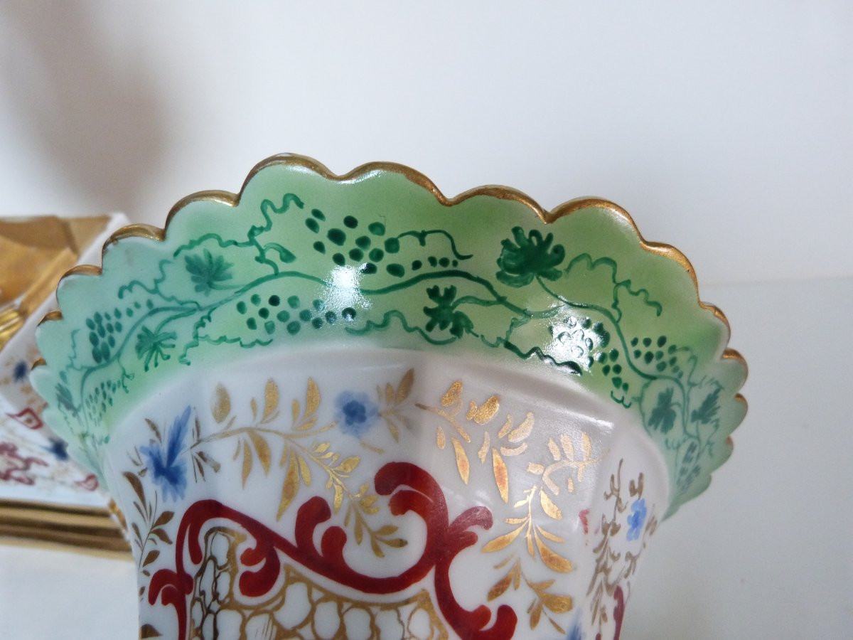 Paire de vases Médicis en porcelaine de Paris vers 1830 -photo-6