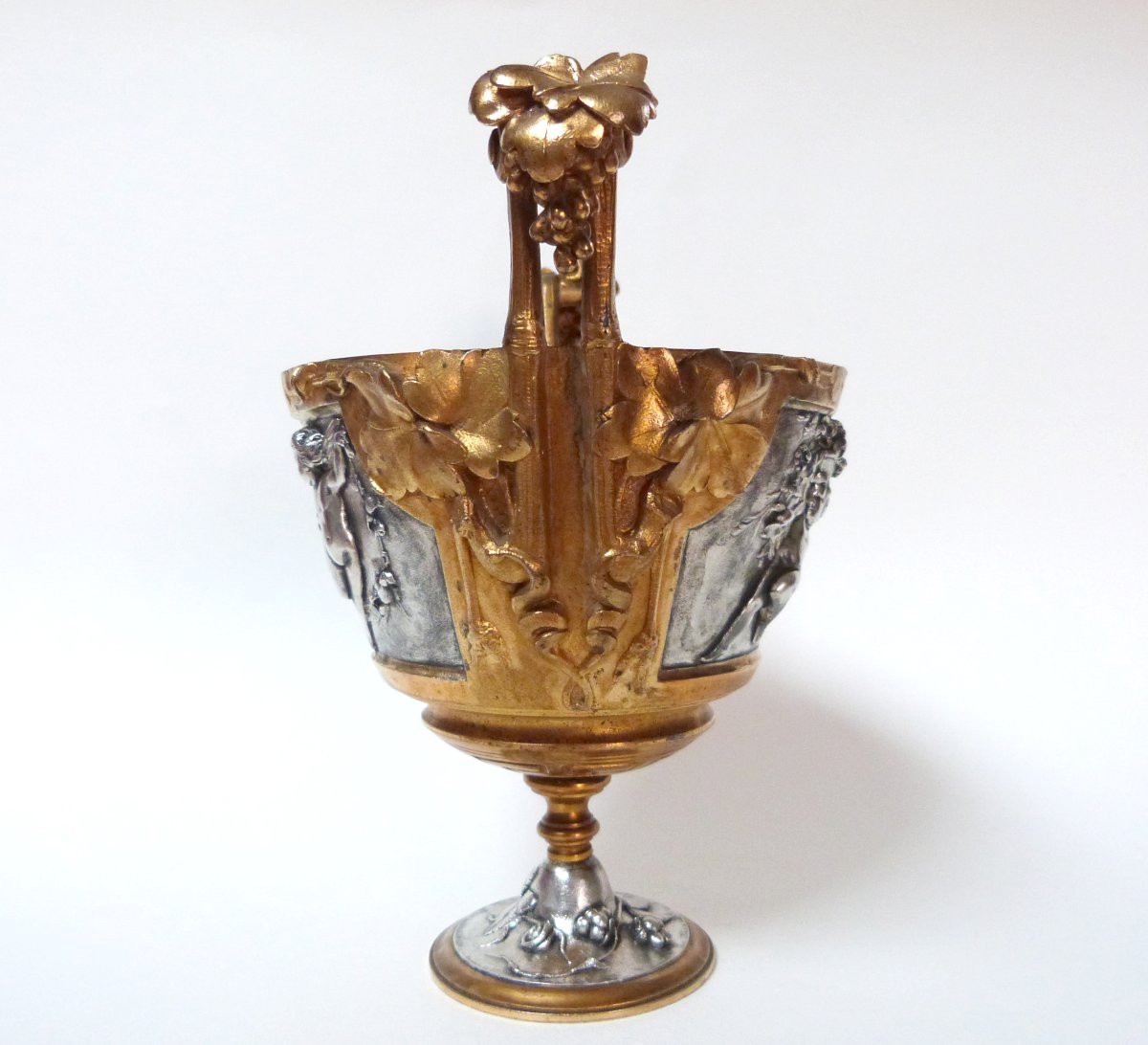 Victor Paillard Gilt And Silver Bronze Cup Decorated With Angels -photo-3