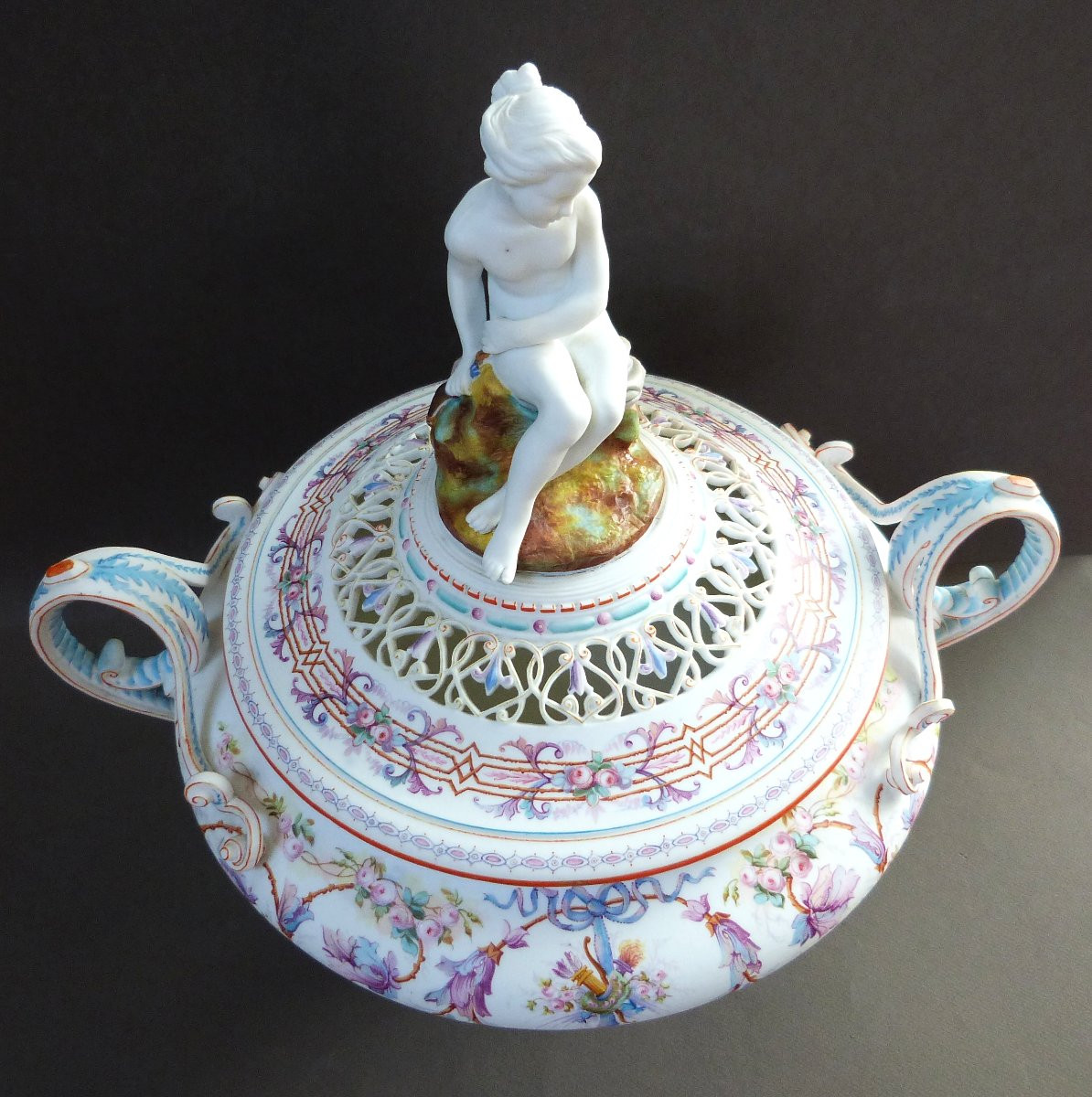 Henri Ardant Psyche Bowl In Limoges Porcelain Biscuit -photo-2