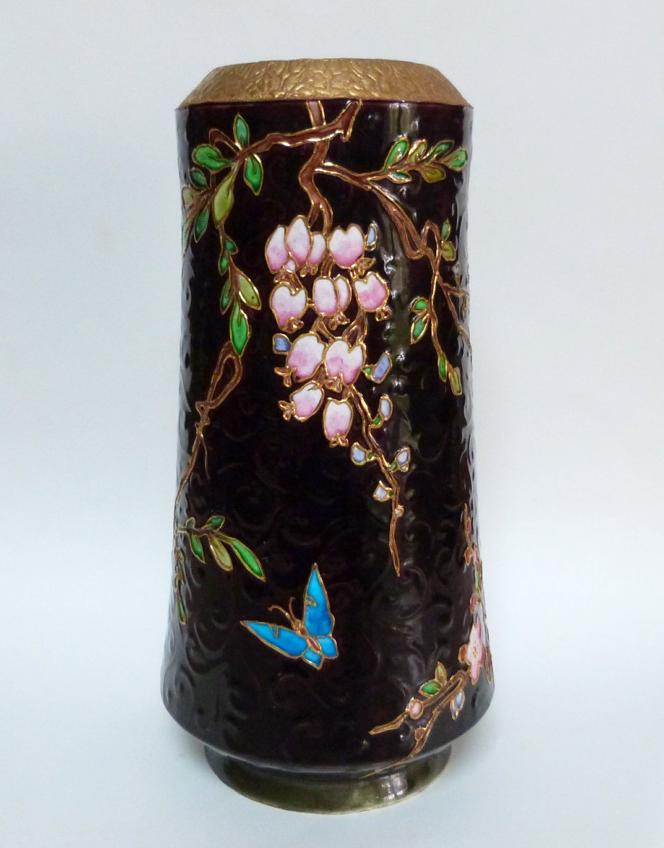 Amédée de Caranza - Vieillard Bordeaux vase en faïence et émaux à décor japonisant 