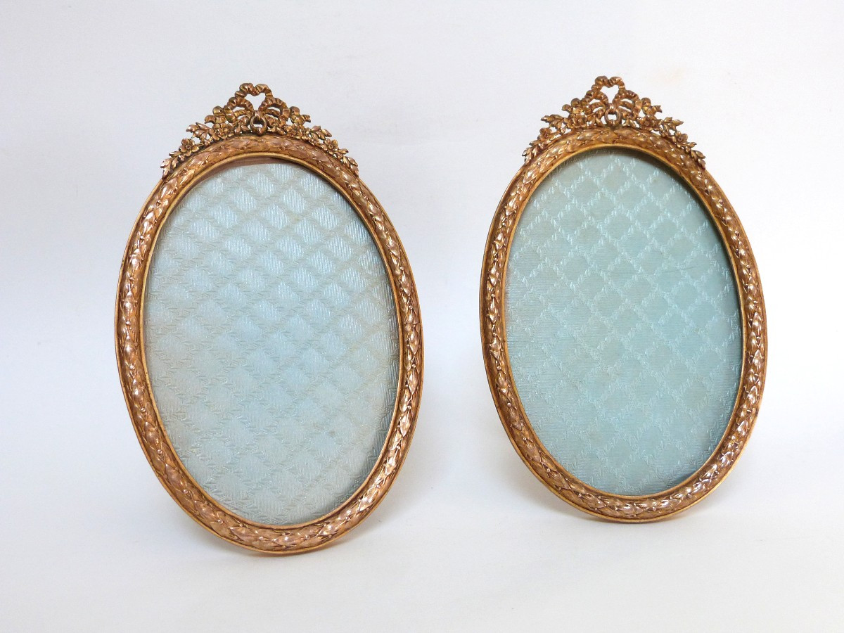 Paire de cadres photo en bronze de style Louis XVI de la fin du XIXeme 