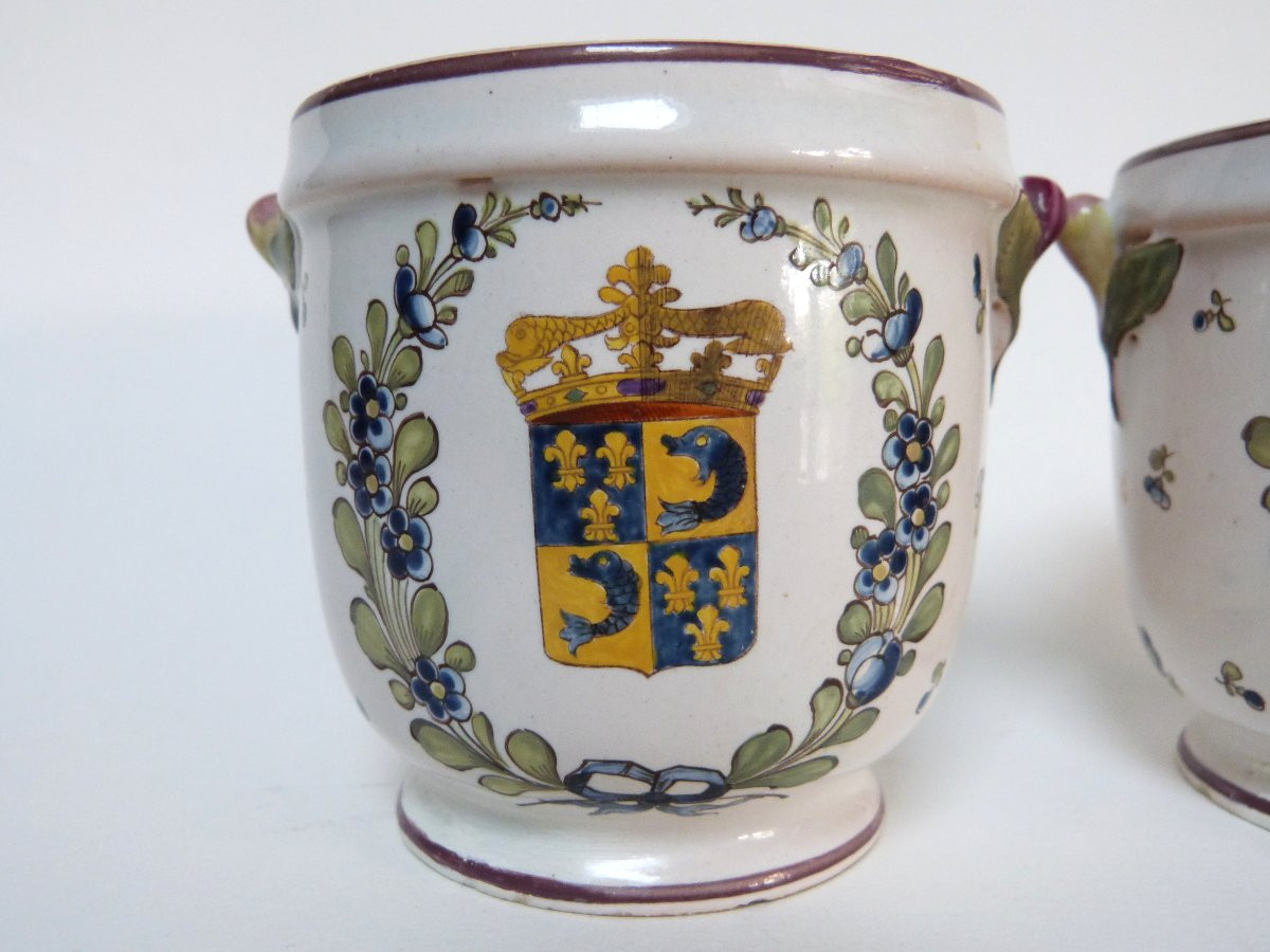 Niderviller - Samson Pair Of Earthenware Pot Holders Bearing The Coat Of Arms Of The Dauphin Of France-photo-1