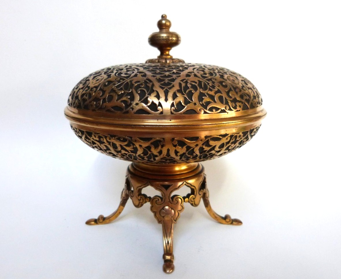 Armand Point - Seugnot à Paris rare boite bonbonnière orientaliste en bronze doré XIXeme-photo-4