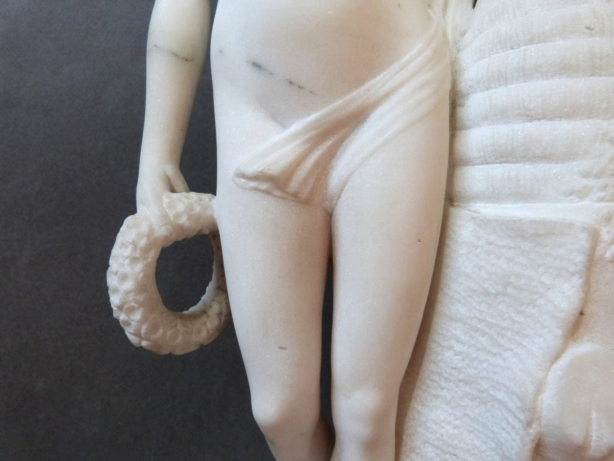 Sculpture en marbre nymphe protectrice des abeilles dans le style antique XIXeme siècle -photo-3