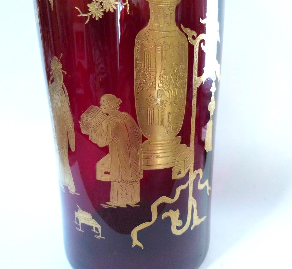 Baccarat vase en cristal teinté et décor chinois or pour l'escalier de cristal -photo-3