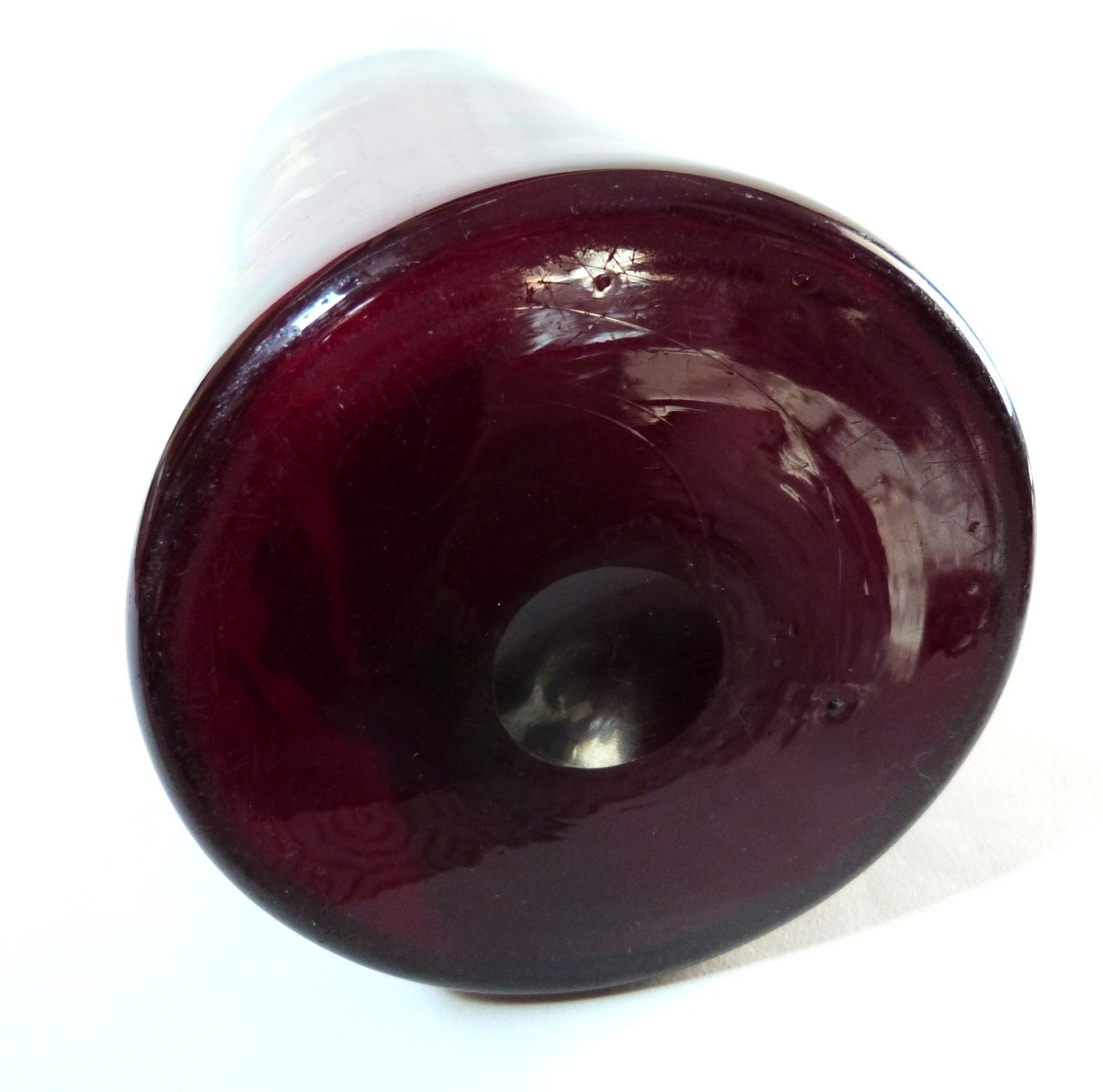 Baccarat vase en cristal teinté et décor chinois or pour l'escalier de cristal -photo-4