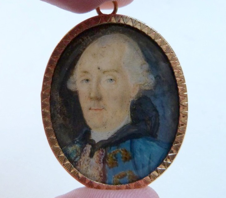 médaillon en or 18 carats et portrait en miniature d'époque Louis XVI -photo-1