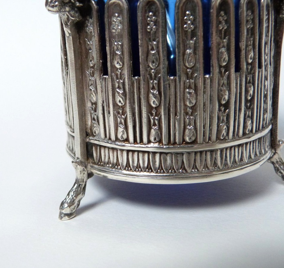 Louis XVI-style Silver-plated Metal Salt And Mustard Shakers -photo-3