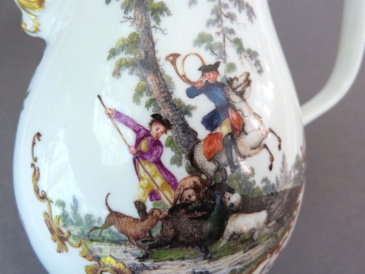 18th-century Meissen Pitcher With Hunting Motifs -photo-1