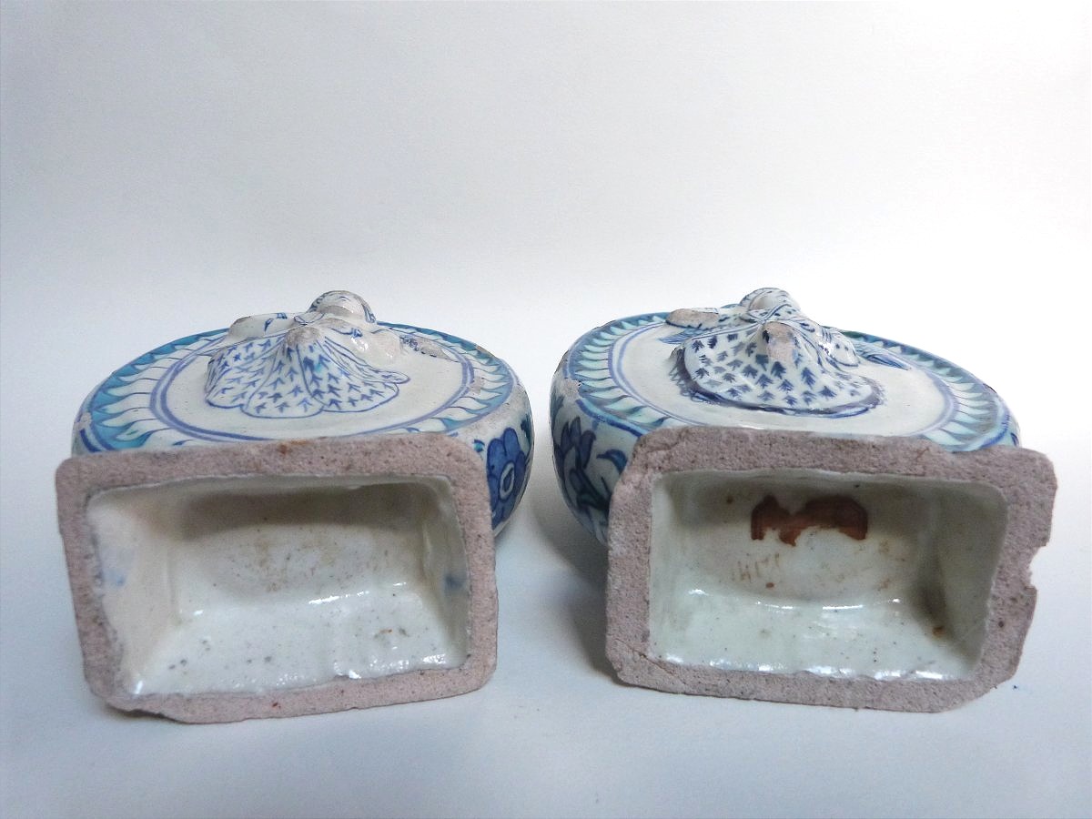 Pair Of Gourd-shaped Ceramic Vases From Jaipur, India, 19th Century -photo-4
