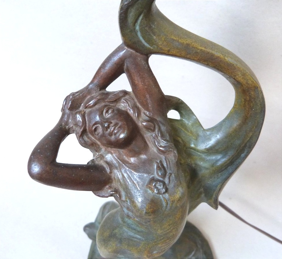 Lampe art nouveau à décor de femme vers 1900-photo-3