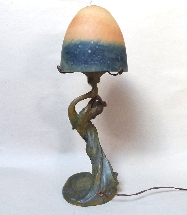 Lampe art nouveau à décor de femme vers 1900-photo-4