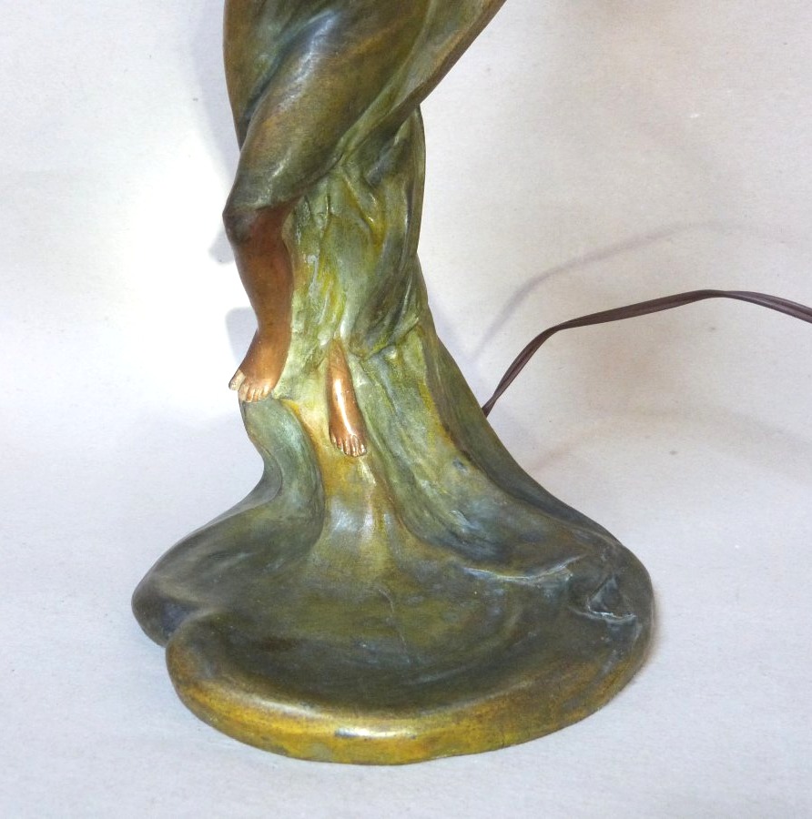 Lampe art nouveau à décor de femme vers 1900-photo-2