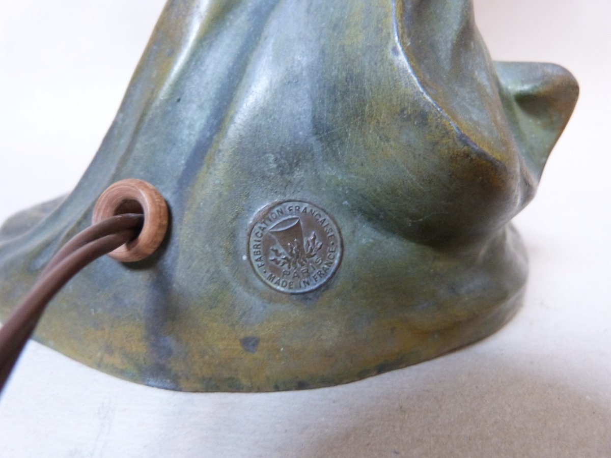 Lampe art nouveau à décor de femme vers 1900-photo-5