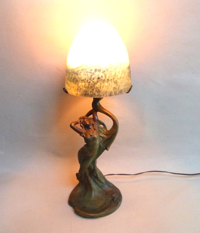 Lampe art nouveau à décor de femme vers 1900-photo-8