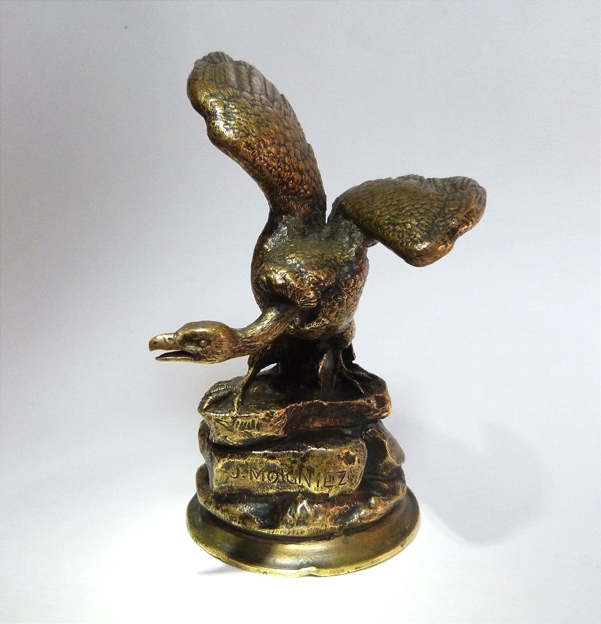 Jules Moignez: A Rare Bronze Vulture -photo-3
