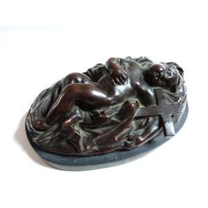 Sculpture Bronze Enfant à La Croix Fonte Ancienne XVIIeme - XVIIIeme