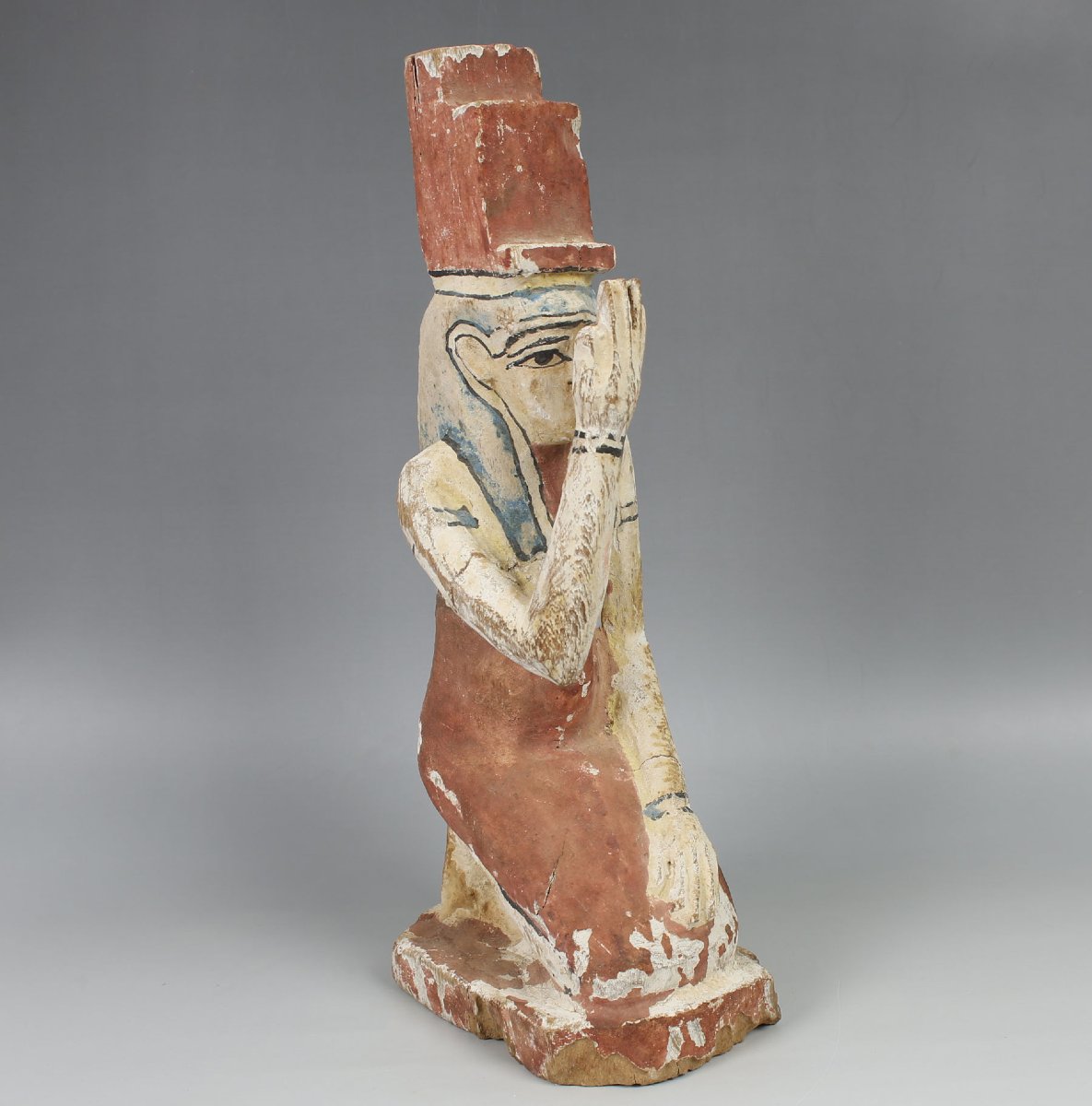 Isis pleureuse ptolémaïque en bois polychrome avec certificat d’authenticité-photo-4