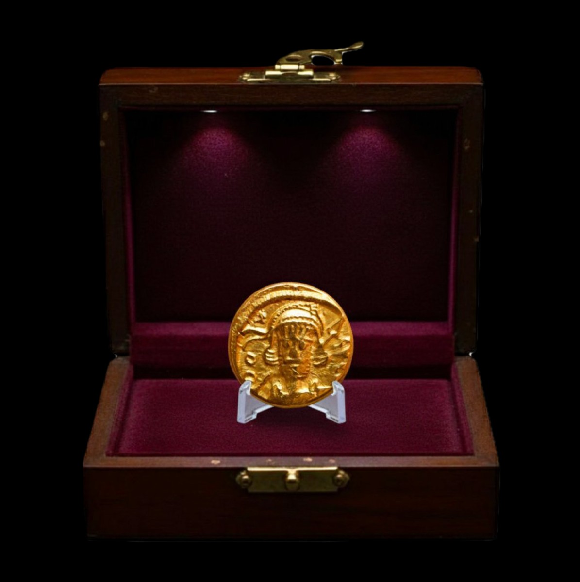 Très rare – Solidus d’or de Constantin IV – Carthage, 677/678 – Certificat d’authenticité