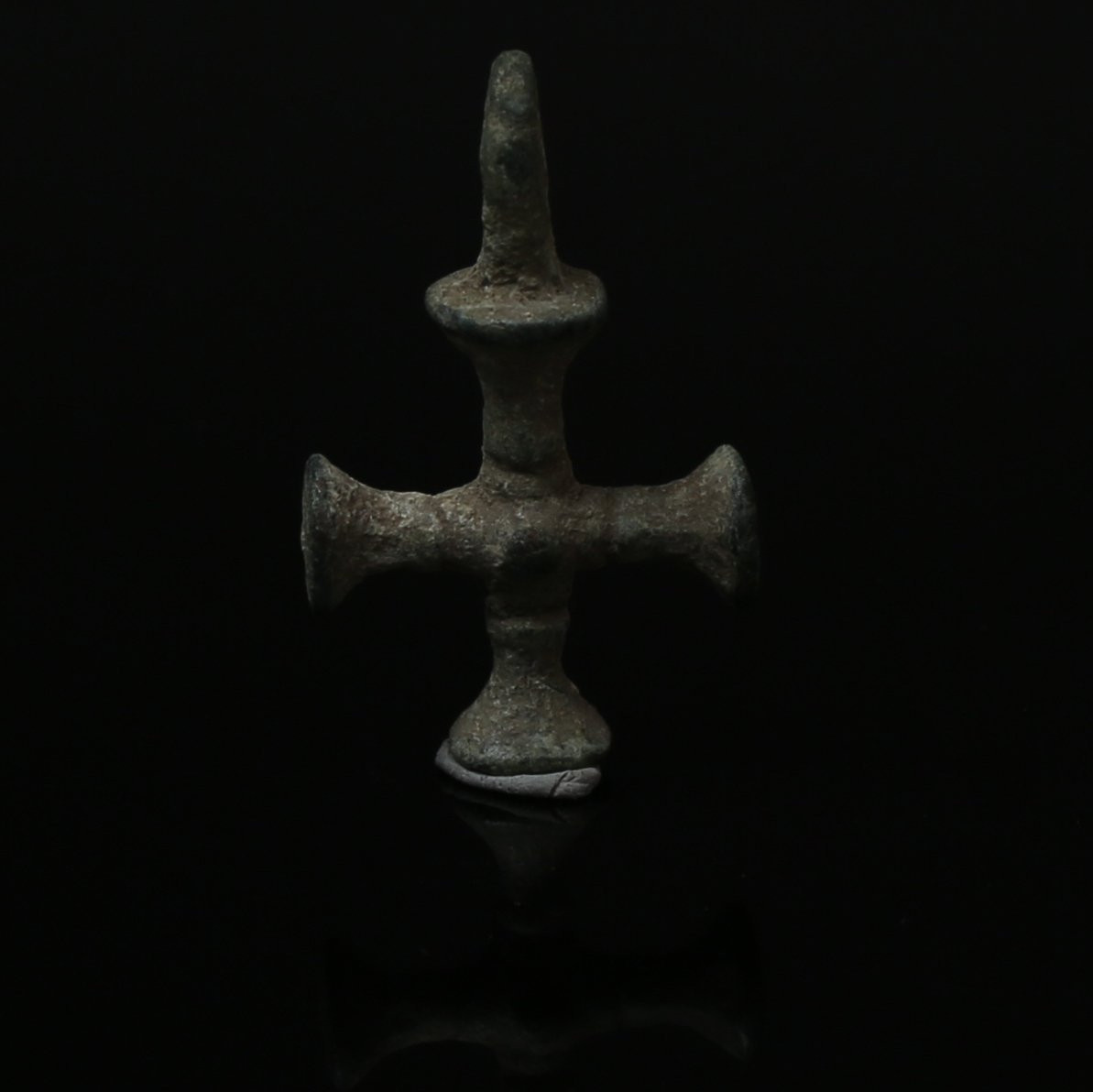 Byzantin – Pendentif en croix en bronze (VIIᵉ – Xe siècle) — Avec certificat d’authenticité-photo-3