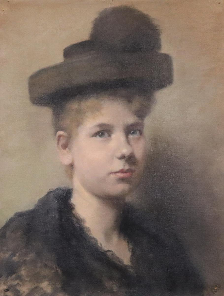 Portrait Of A Young Woman, Oil Painting In A Carved Frame Circa 1890-photo-2