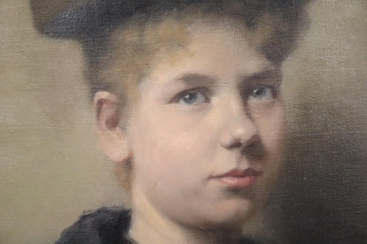 Portrait Of A Young Woman, Oil Painting In A Carved Frame Circa 1890-photo-1