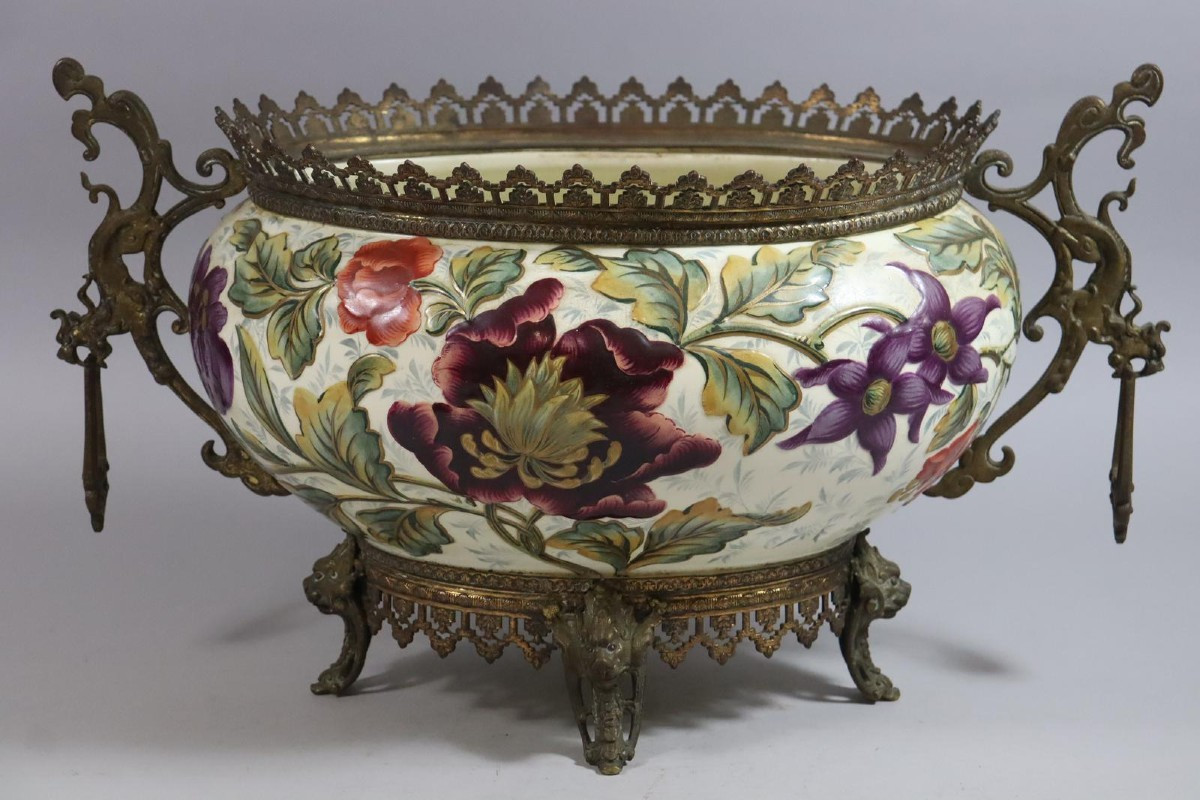 Jardinière en céramique de 52 cm, décorée d'une peinture florale dans un cadre en bronze, XIXe 