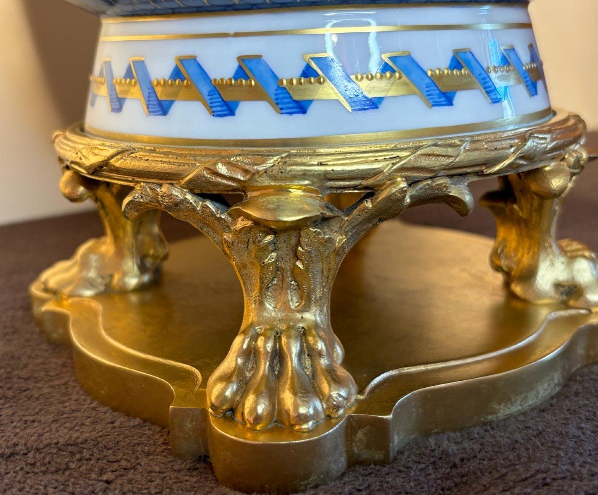 Une Coupe Avec Couvercle, pot pourri  En Porcelaine De Paris Et Bronze Dore XX-eme Siècle.-photo-4