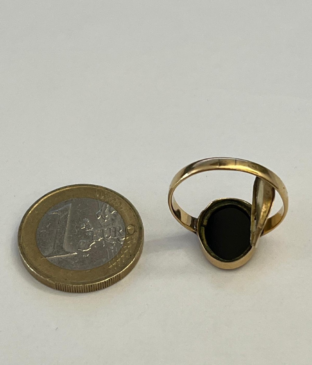 Secret Ring In 18k 750 Thousandths Yellow Gold With An Ornate Tray-photo-2