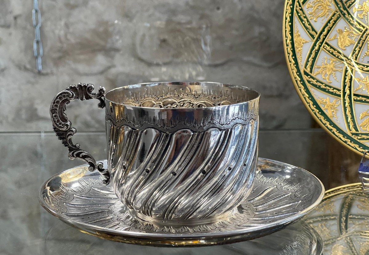 TASSE A CHOCOLAT et sa sous-tasse en argent, poinçon Minerve 1er Titre par Charles VINCENT.-photo-2