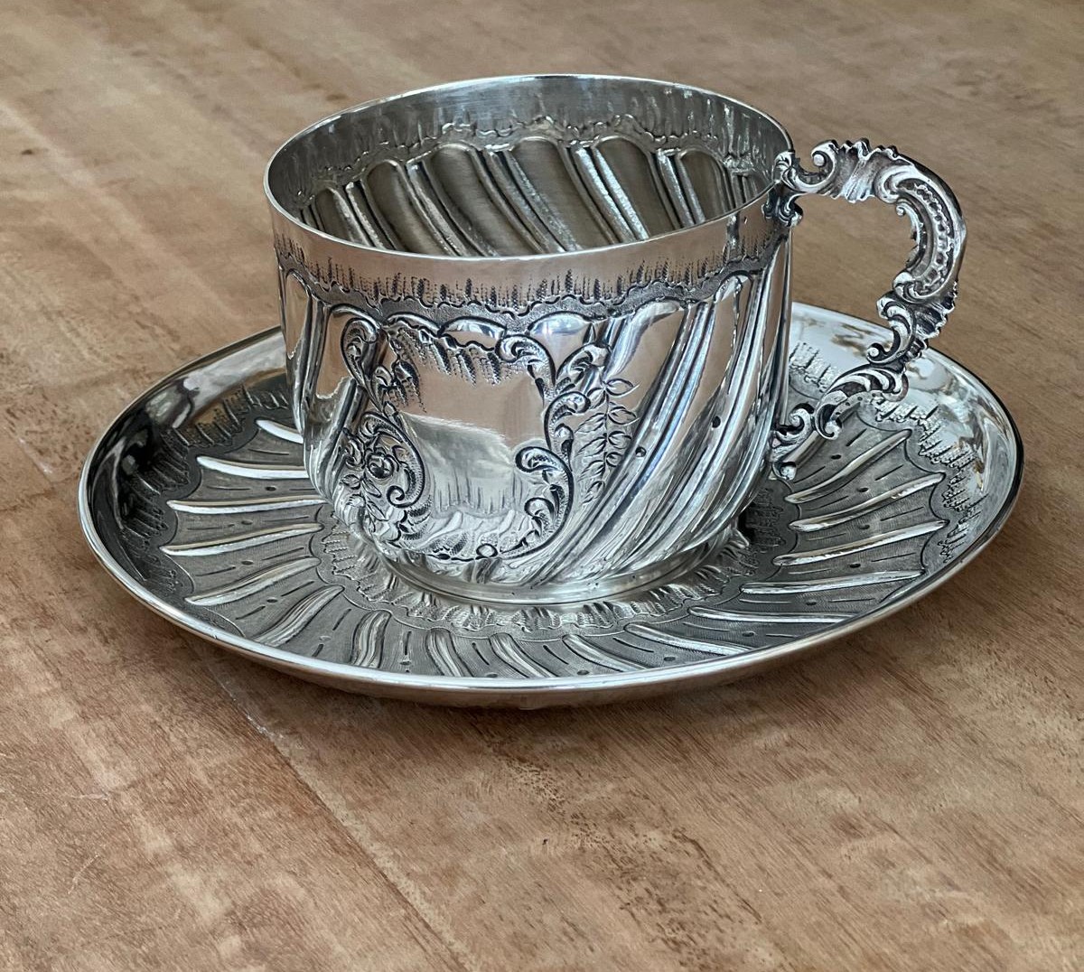 TASSE A CHOCOLAT et sa sous-tasse en argent, poinçon Minerve 1er Titre par Charles VINCENT.-photo-2