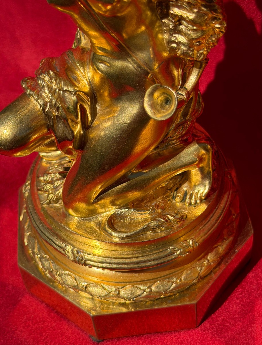 Paire de flambeaux en bronze ciselé et doré du XIXème siècle.-photo-2