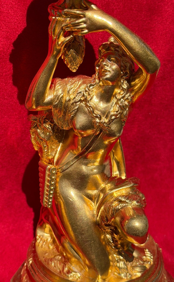 Paire de flambeaux en bronze ciselé et doré du XIXème siècle.-photo-4