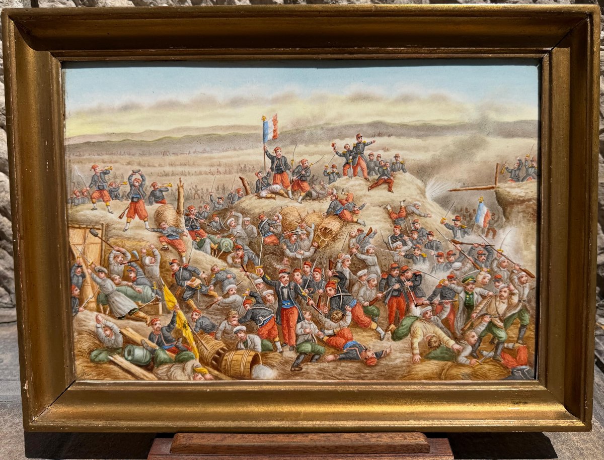 Plaque en porcelaine peinte – La prise de la Tour de Malakoff, siège de Sébastopol (1855)