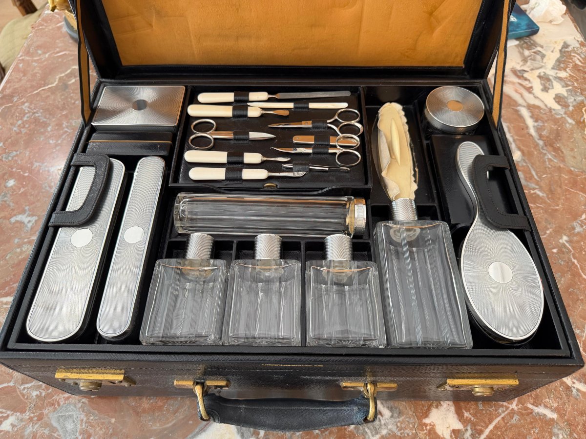 Travel Kit – Late 19th To Early 20th Century.