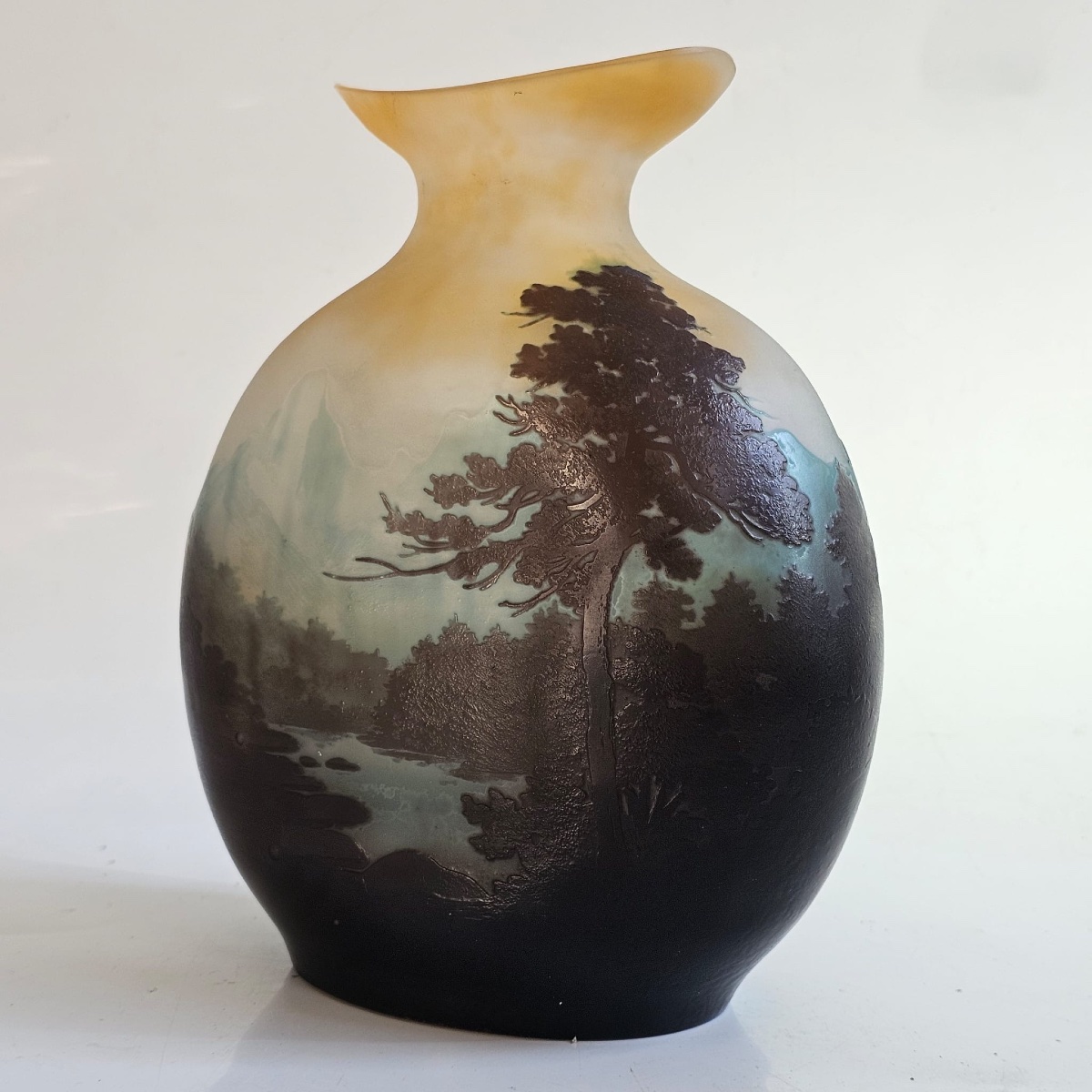 Emile Gallé Vase Gourde Décor de Paysage Vosgiens -photo-3