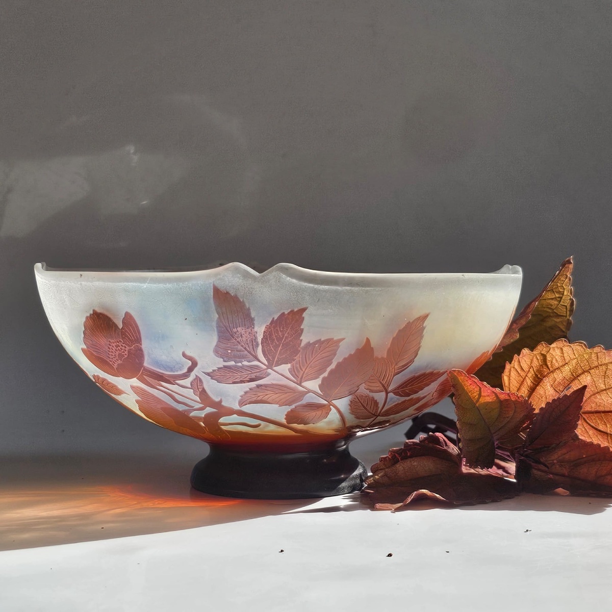 Coupe Gallé à Décor de Pavots en verre multicouches