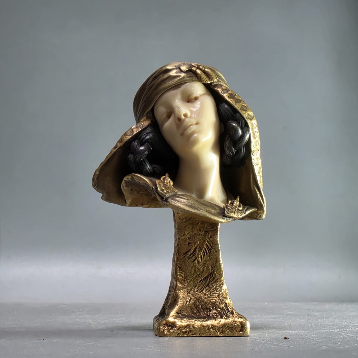 Louis-Ernest Barrias, Buste de la Jeune fille de Bou-Sâada-photo-2