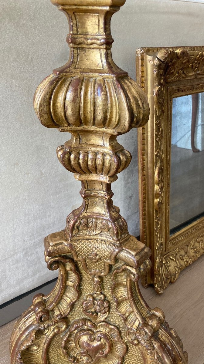 Grand Porte-bougie, en bois doré sculpté, 18ème Epoque Régence, 1,30m-photo-3