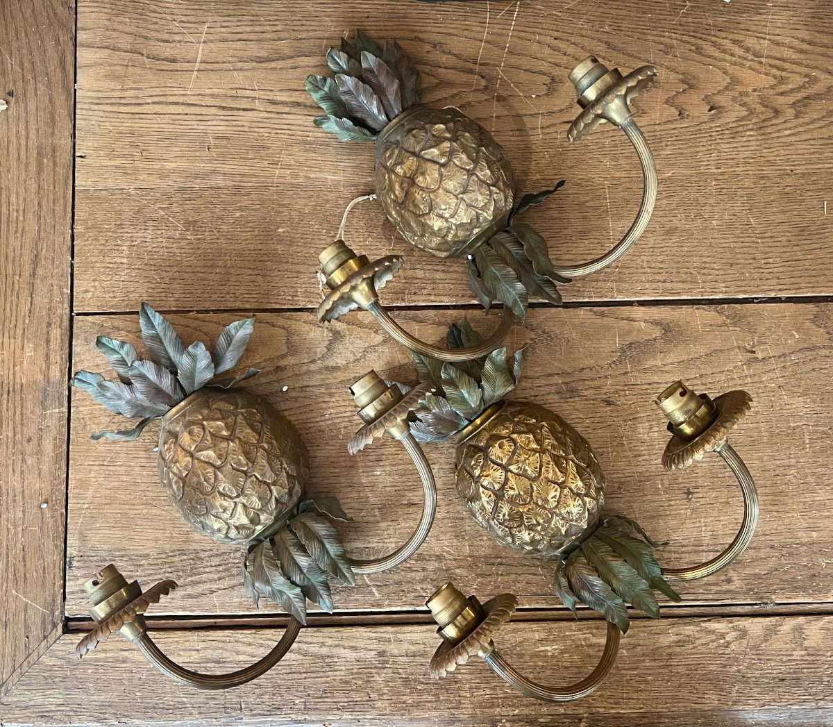 Luminaires,  Appliques "Ananas" Avec Tulipes En Verre,  Maison Charles, Vers 1950