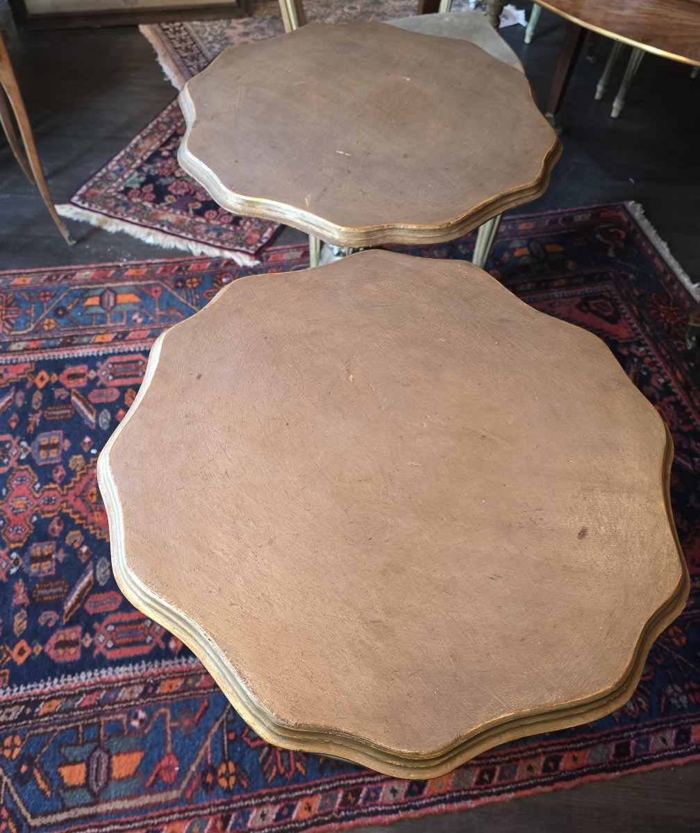 Paire De Petites Tables Italiennes En Bois Sculpté -photo-2