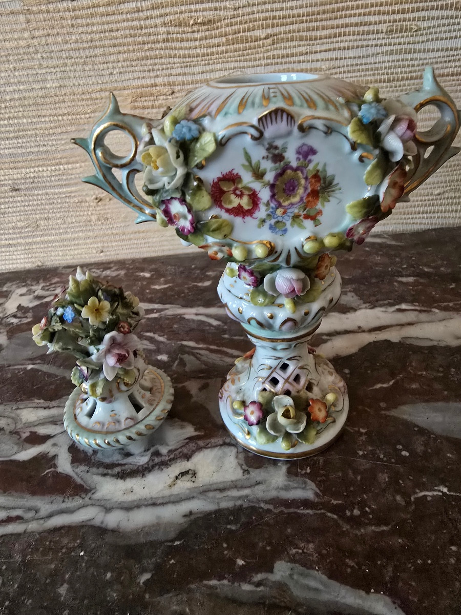 Vase en forme d’urne en porcelaine -photo-3