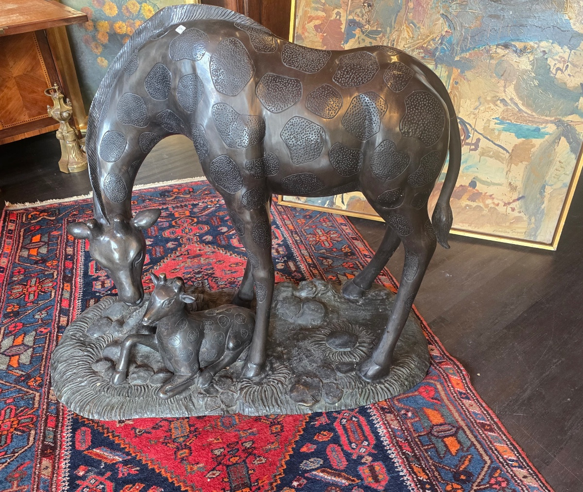 Bronze représentant une girafe et son petit