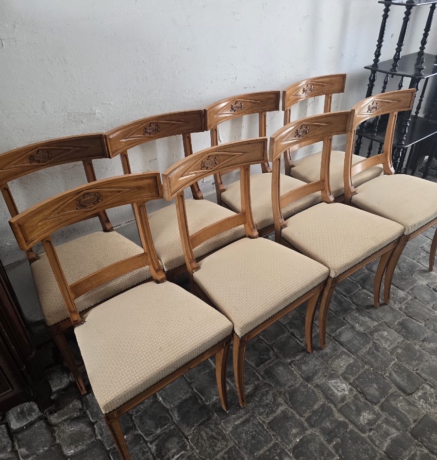 Set Of Chairs 