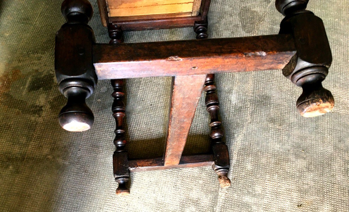 Very Beautiful Small 17th Century Table In Stained Walnut A Drawer Baluster Feet With Spacer-photo-5