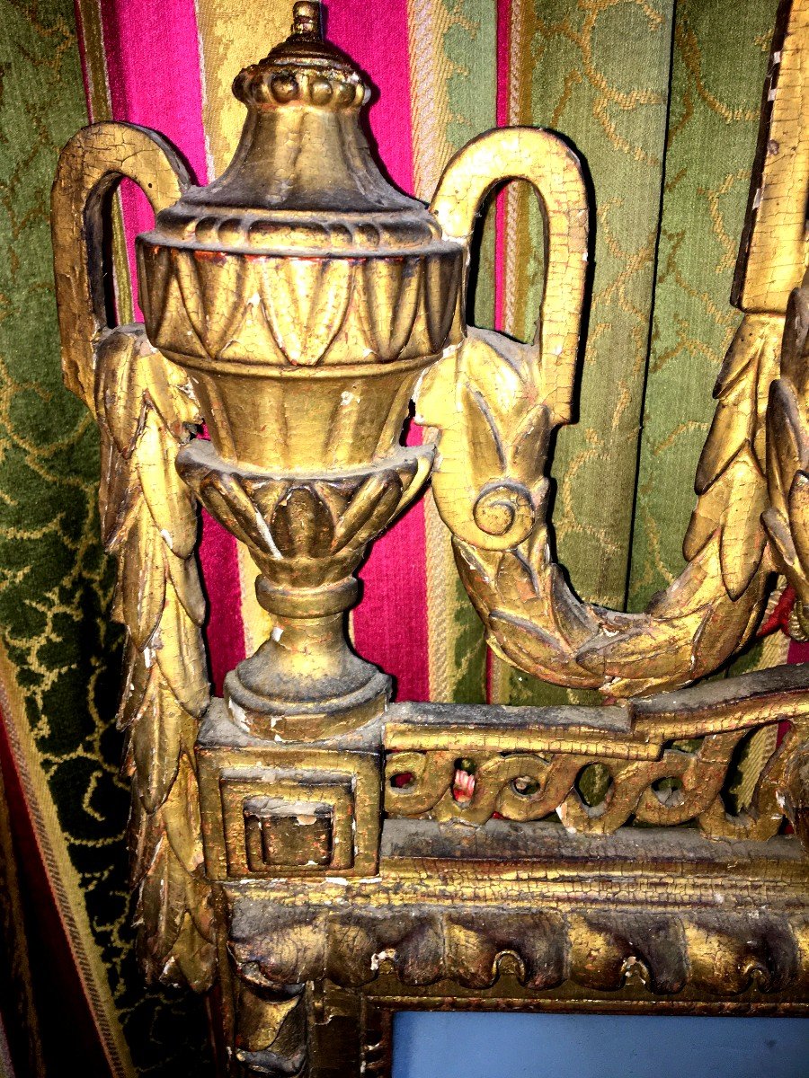 Beautiful Ornamental Mirror In Golden Wood With Pediment With Pattern Of Cassolettes And Fire Pot Georges III-photo-1